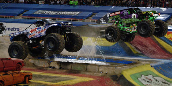Dennis Anderson - Grave Digger - Jon Zimmer - AMSOIL Shock Therapy Dennis Anderson - Grave Digger - Jon Zimmer - AMSOIL Shock Therapy