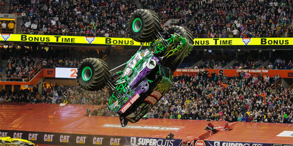 Grave Digger - Syracuse 2013 Monster Jam